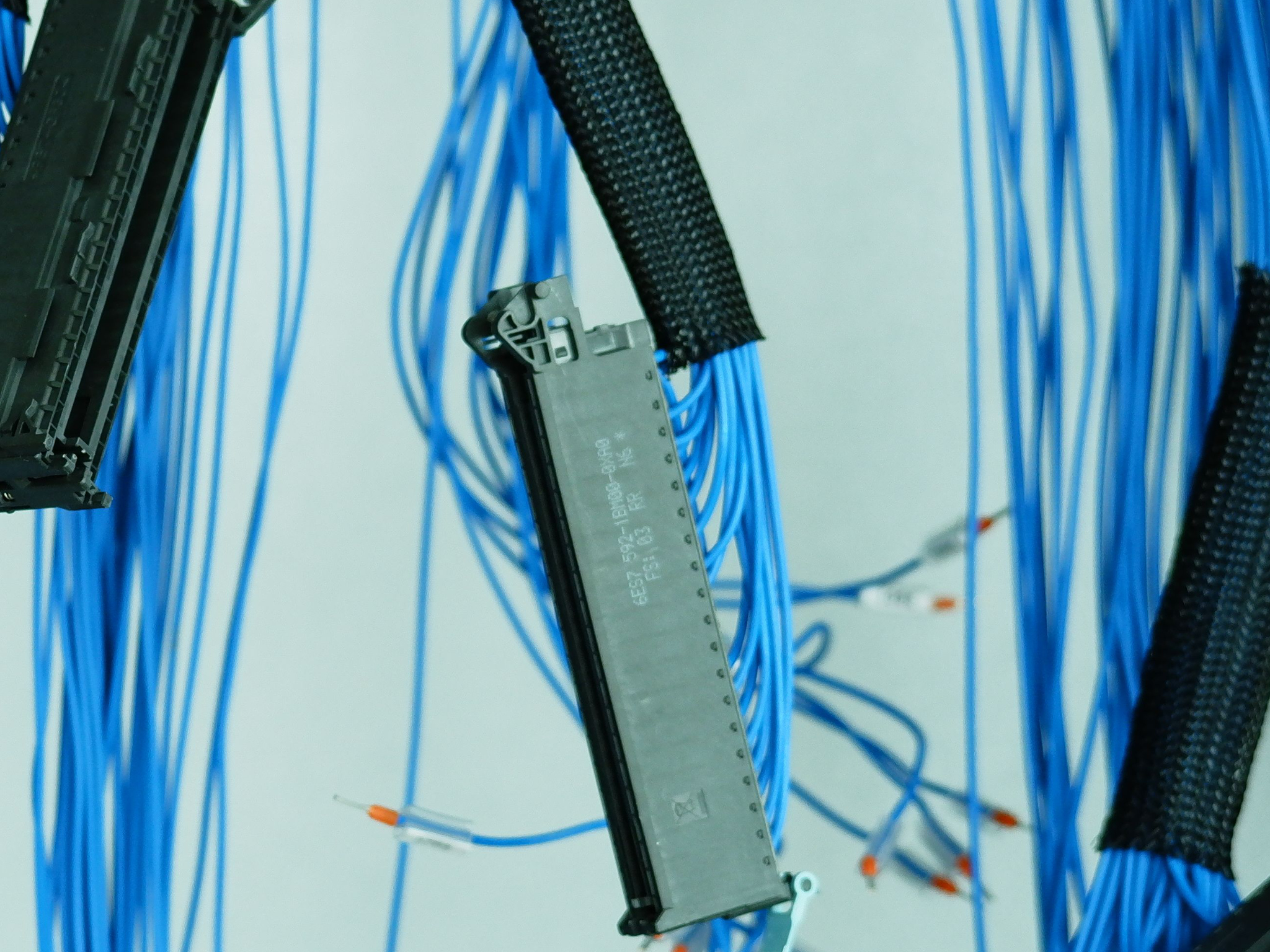 Business network equipment with visible status lights during diagnosis